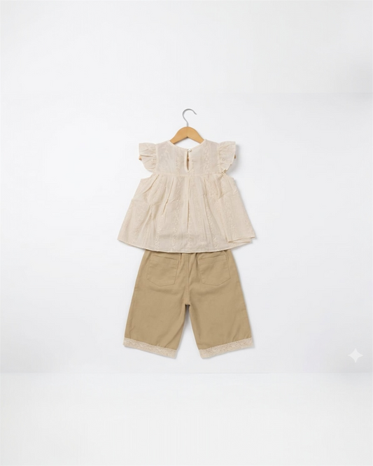 Summer sleeveless top with trouser
